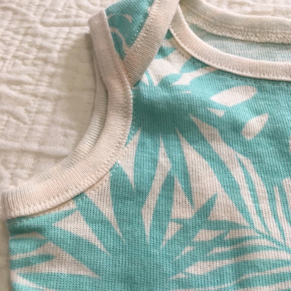 NB (6/$20) Pair of Onesies - Picture 8 of 8